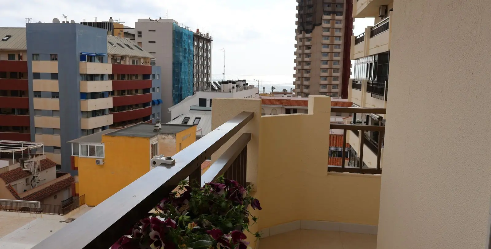 Venta de apartamento en planta media en Fuengirola 3