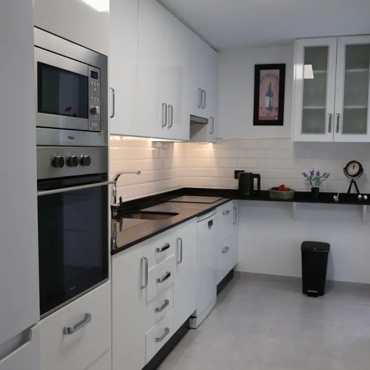 Sale of middle floor apartment in Fuengirola