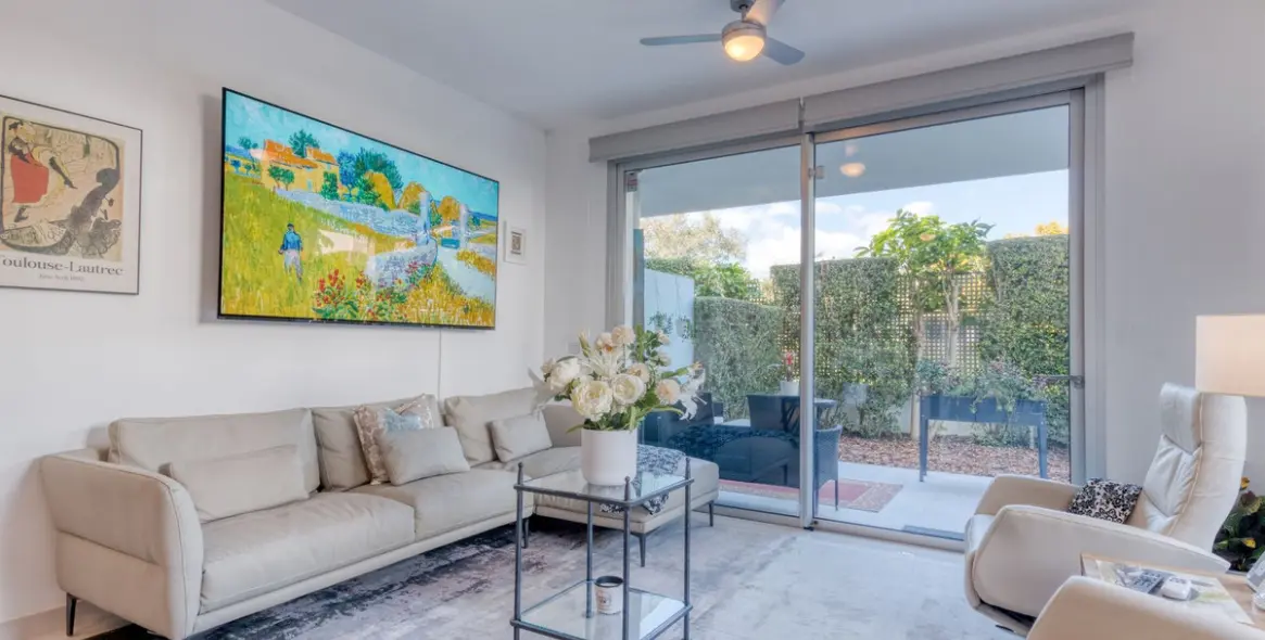 Sale of ground floor apartment in Bel Air 8
