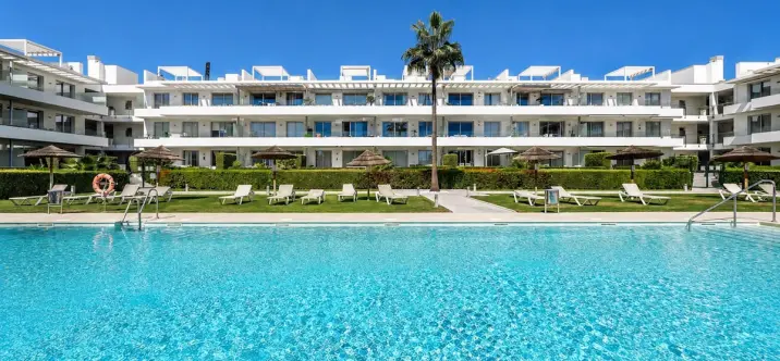 Sale of ground floor apartment in Bel Air 3