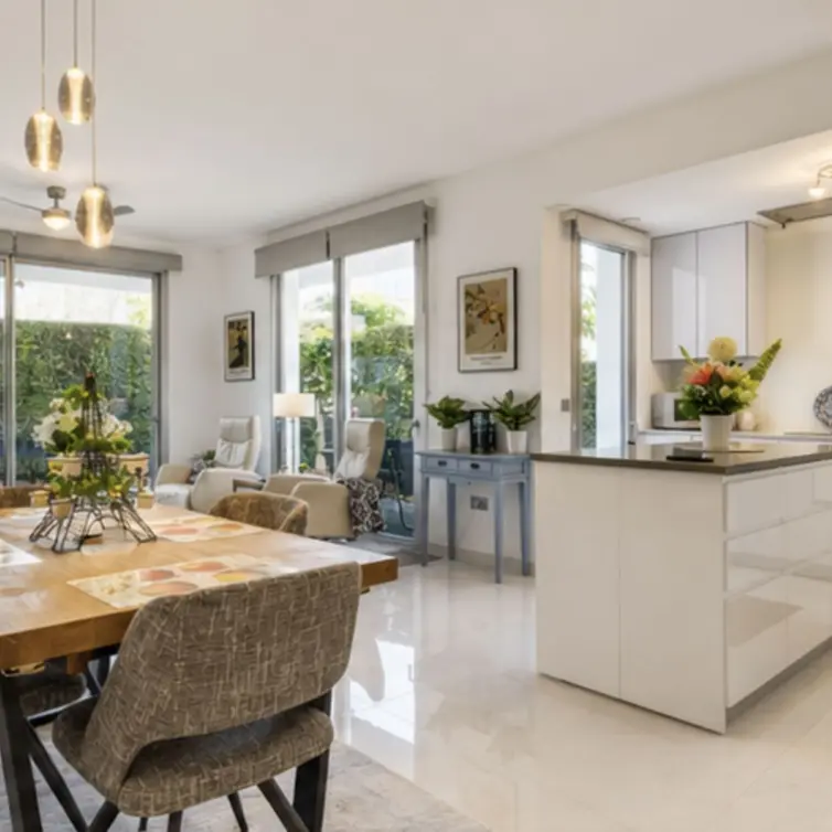Venta de apartamento en planta baja en Bel Air
