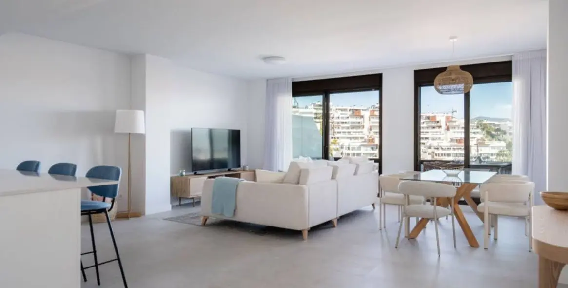Продажа апартаментов на среднем этаже в Estepona 4