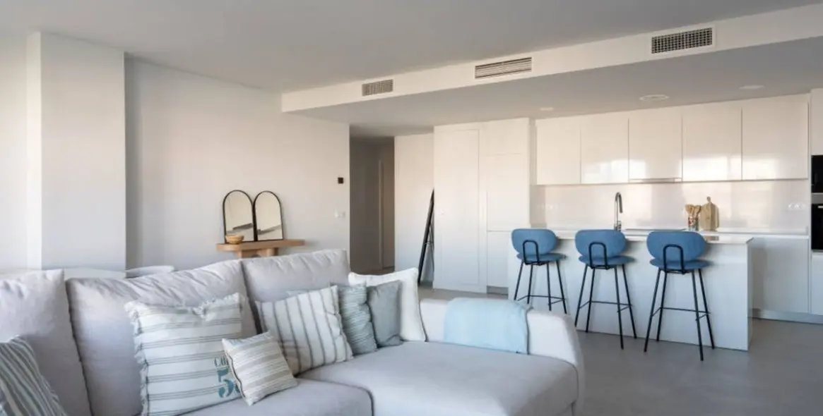 Продажа апартаментов на среднем этаже в Estepona 8