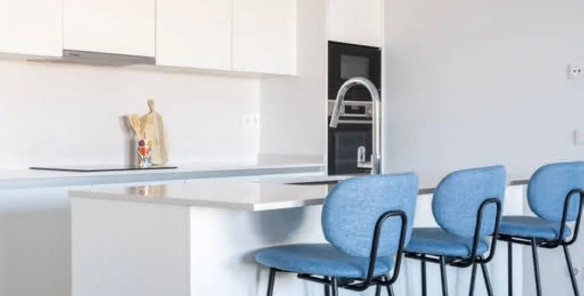 Продажа апартаментов на среднем этаже в Estepona 18