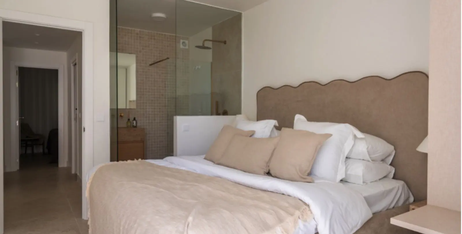 Venta de apartamento en planta baja en La Quinta 6
