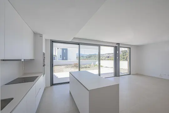 Image 4 thumb
