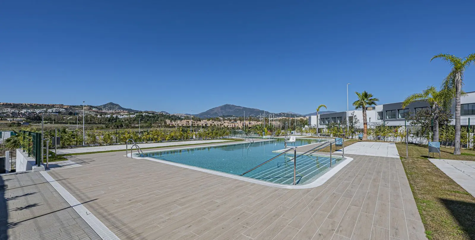 Sale of semi-detached house in Atalaya 9