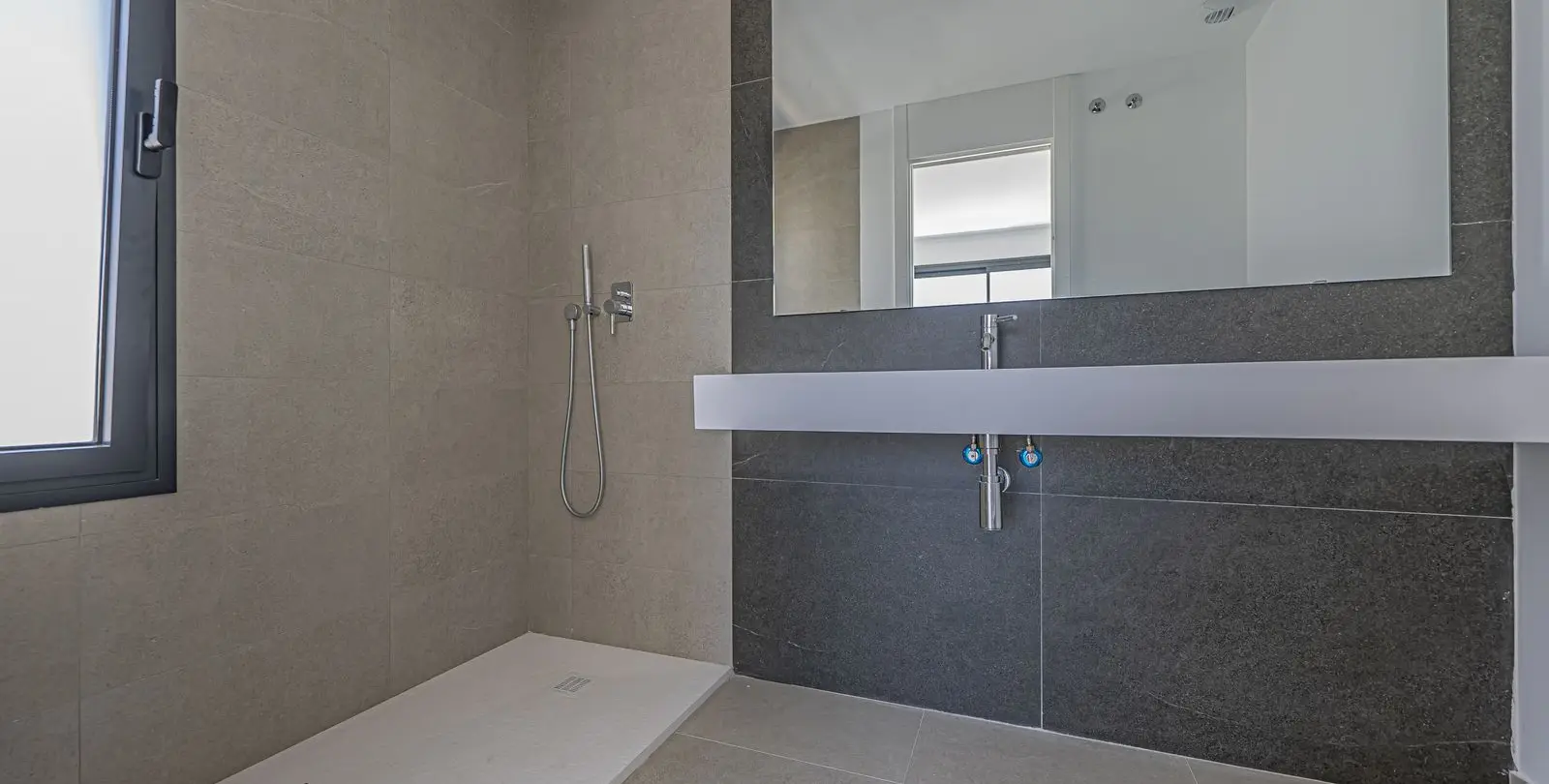 Sale of semi-detached house in Atalaya 13