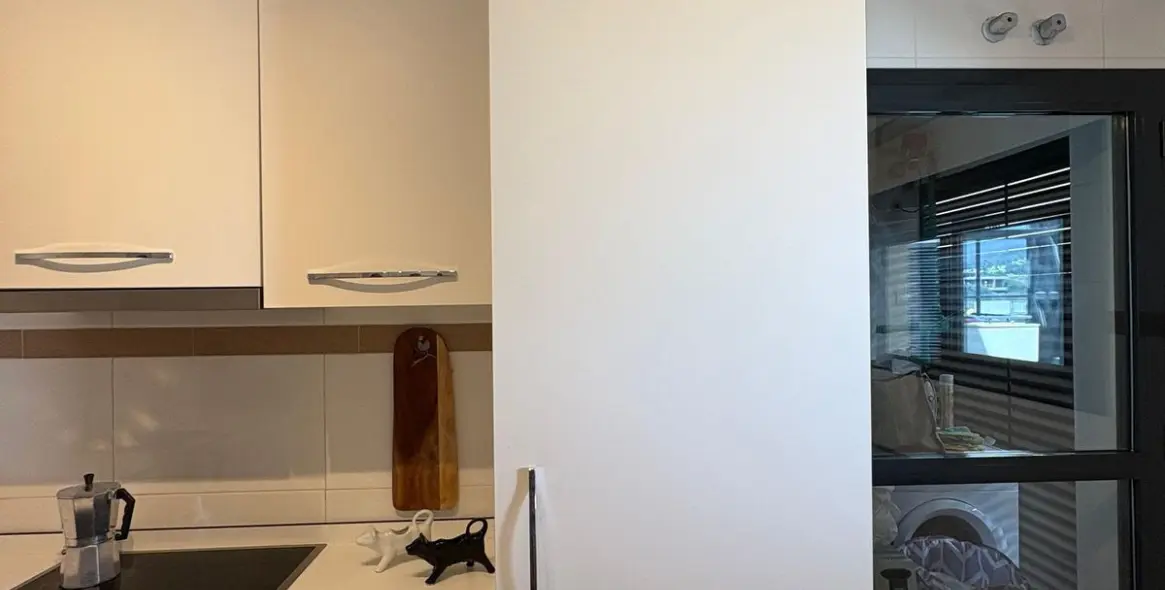 Short-term rent of middle floor apartment in New Golden Mile 6