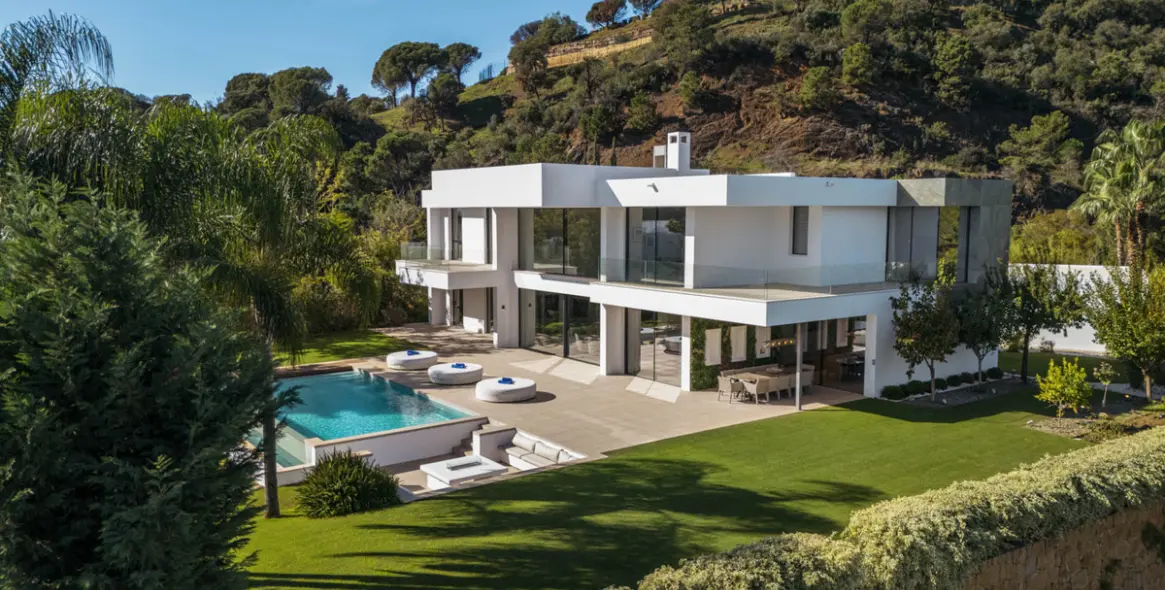 Sale of detached villa in El Madroñal 1