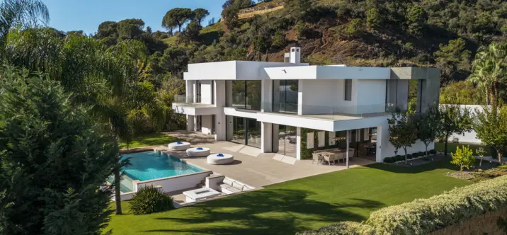 Sale of detached villa in El Madroñal 0