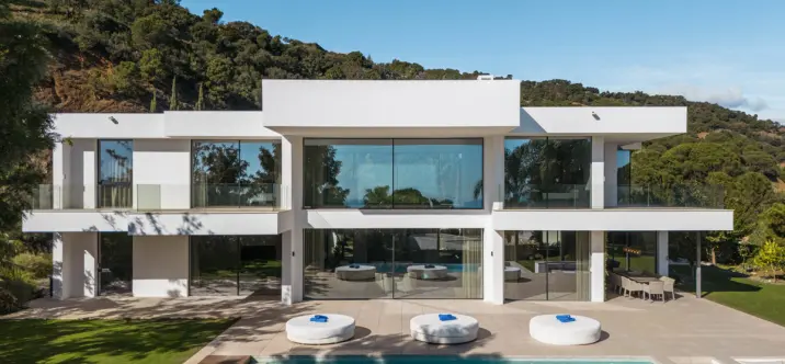 Sale of detached villa in El Madroñal 3