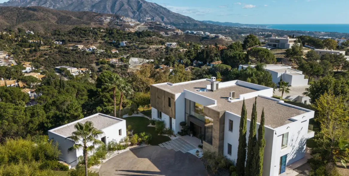 Sale of detached villa in El Madroñal 50