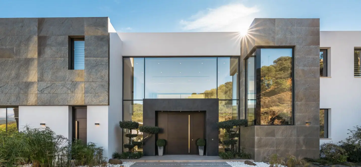 Sale of detached villa in El Madroñal 2
