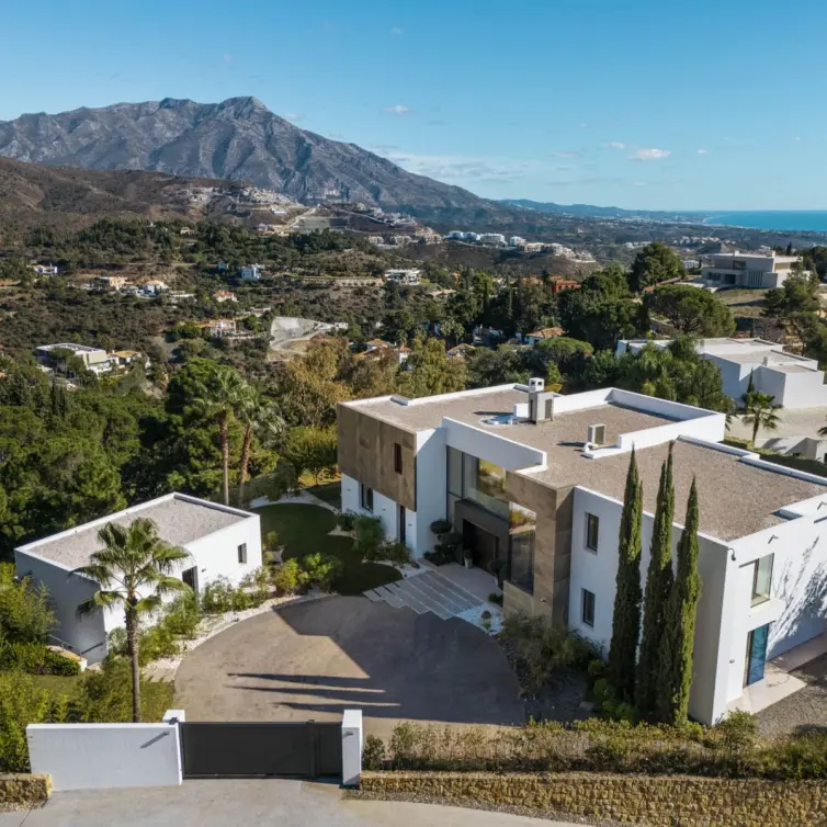Sale of detached villa in El Madroñal