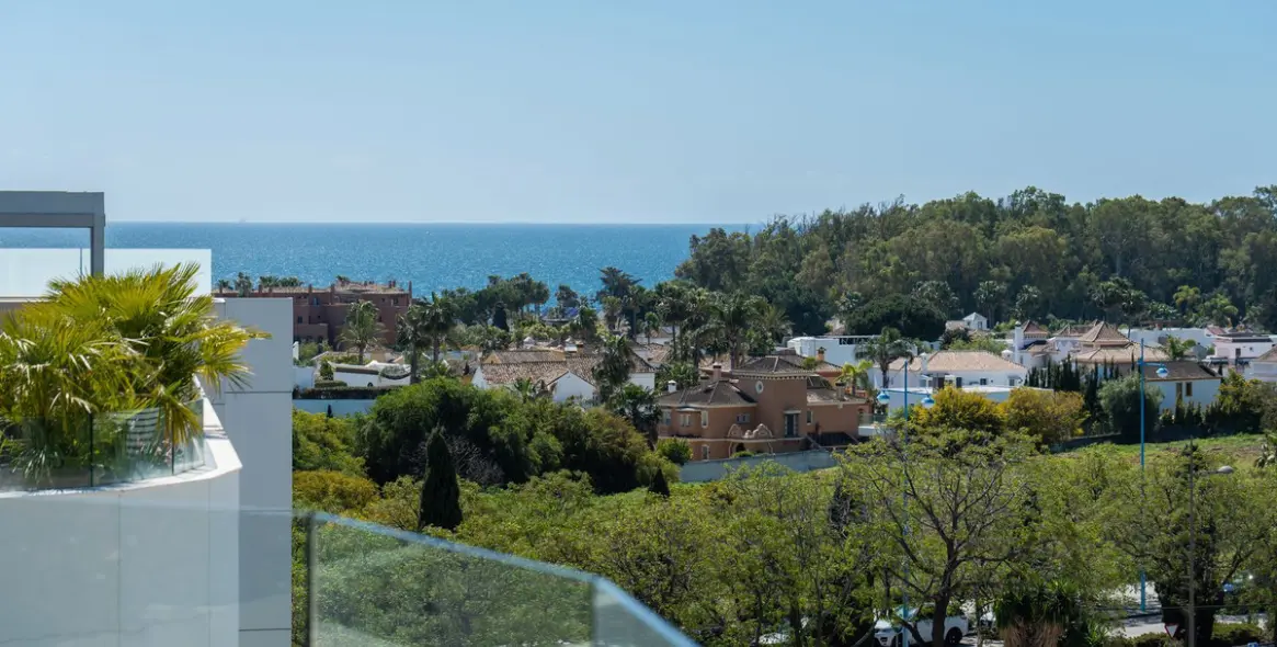 Venta de ático en San Pedro de Alcántara 25