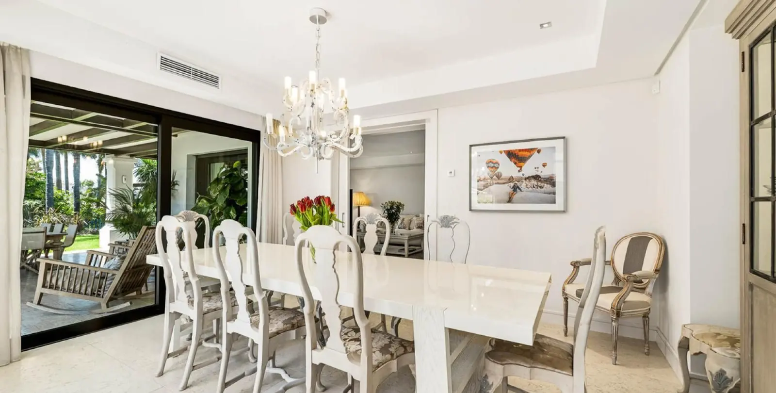 Short-term rent of detached villa in The Golden Mile 20