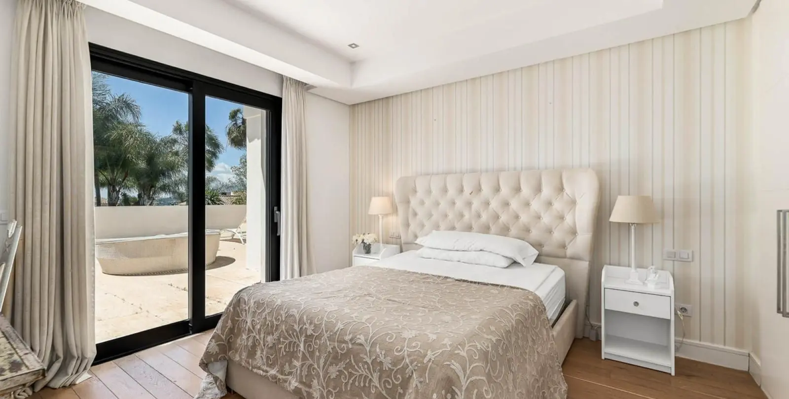 Short-term rent of detached villa in The Golden Mile 26