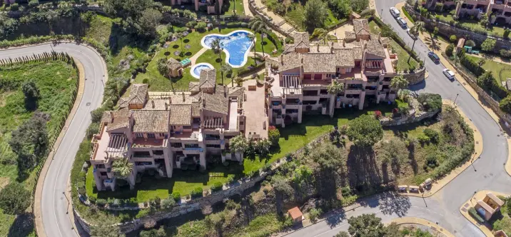 Продажа апартаментов на среднем этаже в La Mairena 0