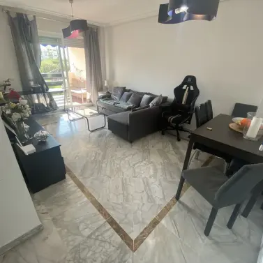 Venta de apartamento en planta media en Nueva Andalucía