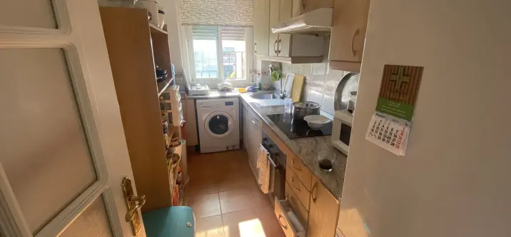Venta de apartamento en planta media en Nueva Andalucía 4