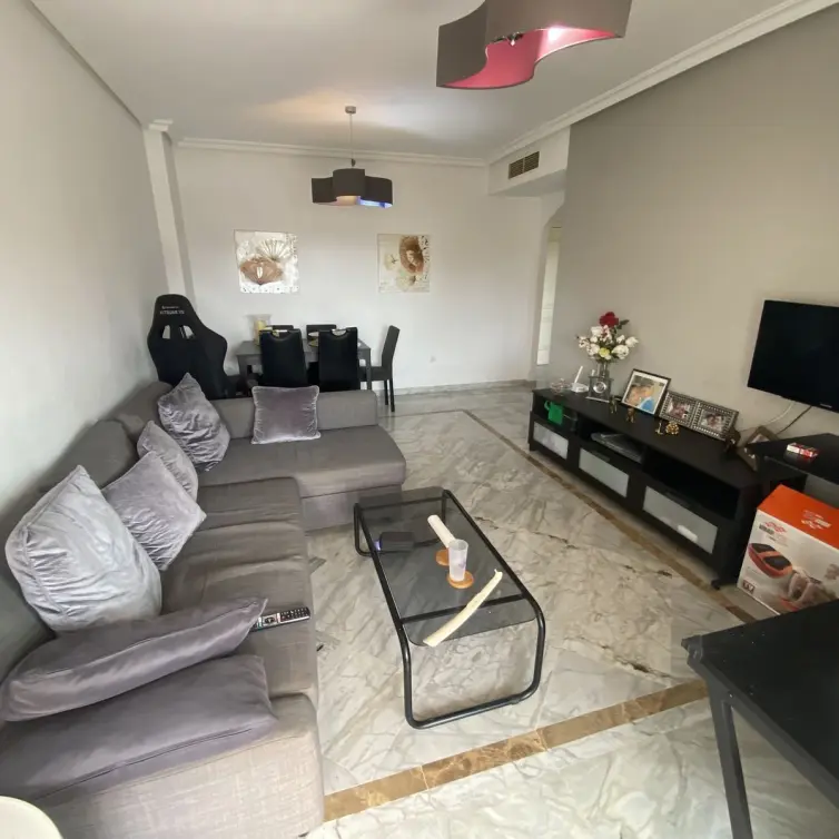 Sale of middle floor apartment in Nueva Andalucía