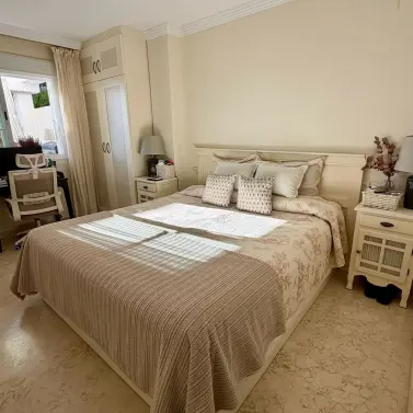 Sale of middle floor apartment in Río Real