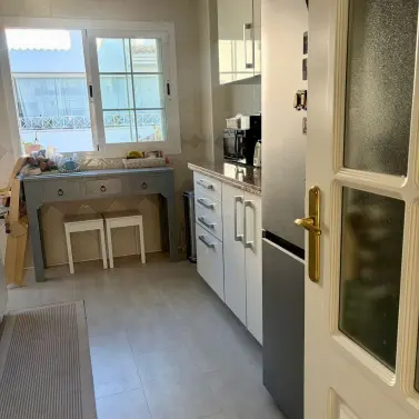 Sale of middle floor apartment in Río Real