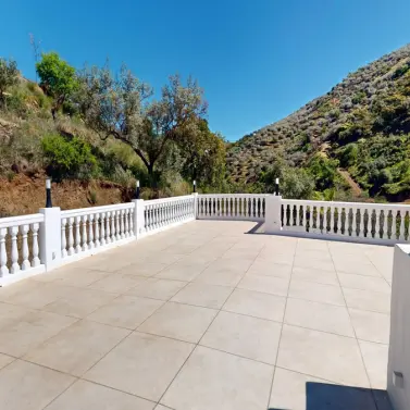 Sale of detached villa in Arenas