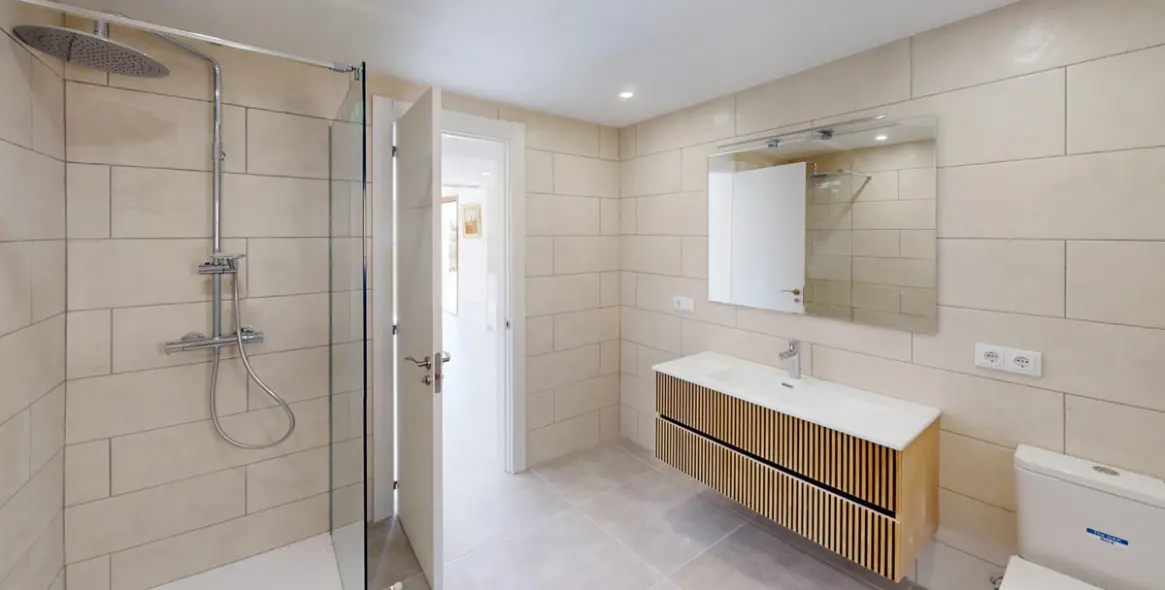 Sale of detached villa in Arenas 16