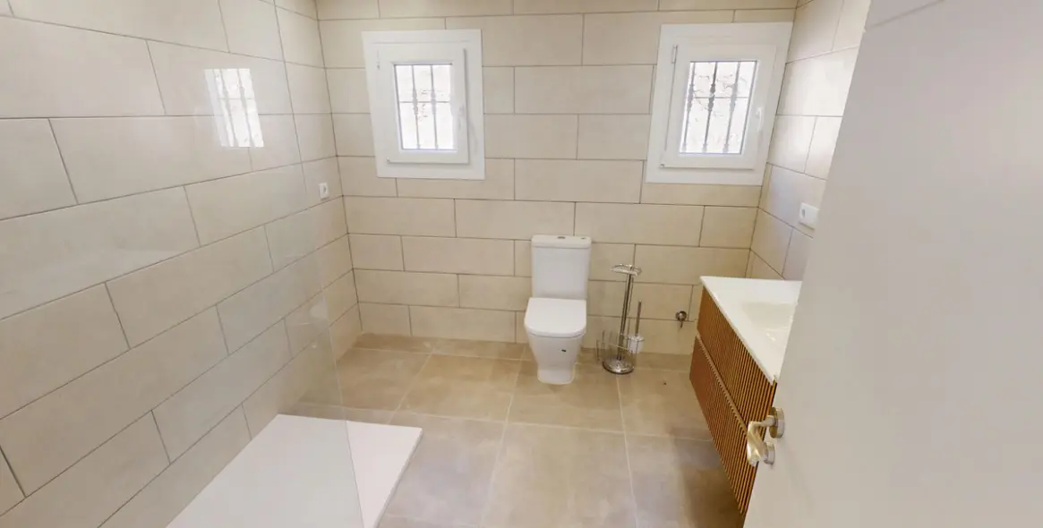 Sale of detached villa in Arenas 17