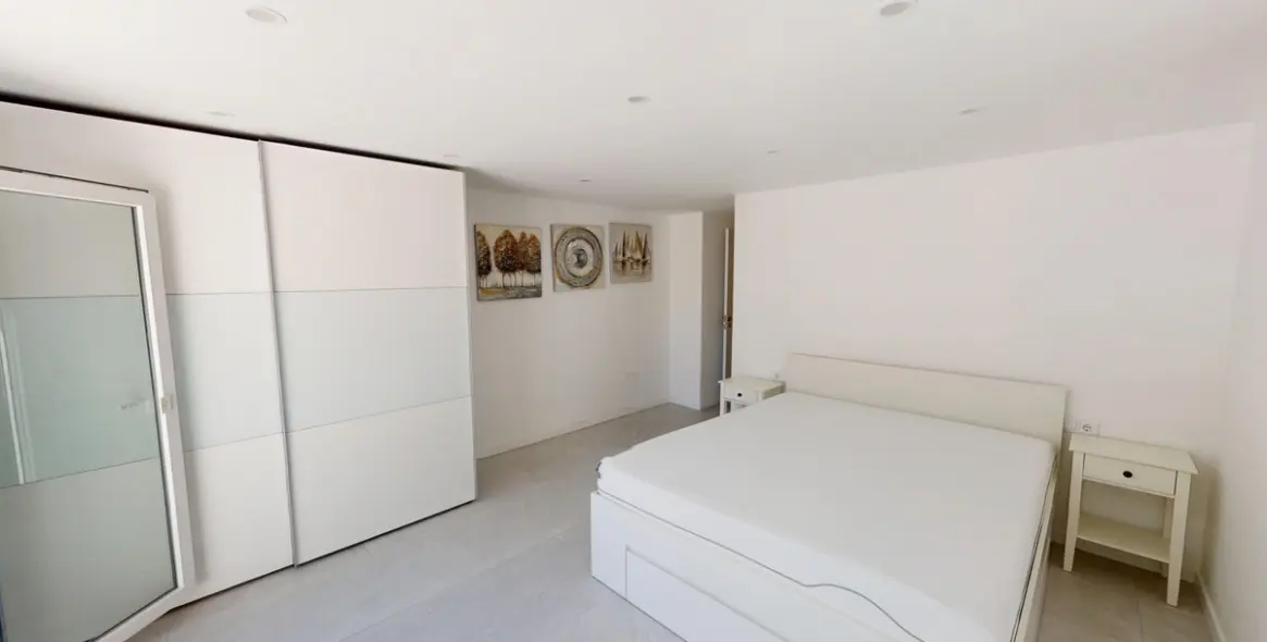 Sale of detached villa in Arenas 19