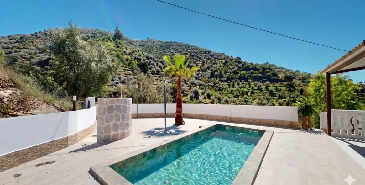 Sale of detached villa in Arenas 26