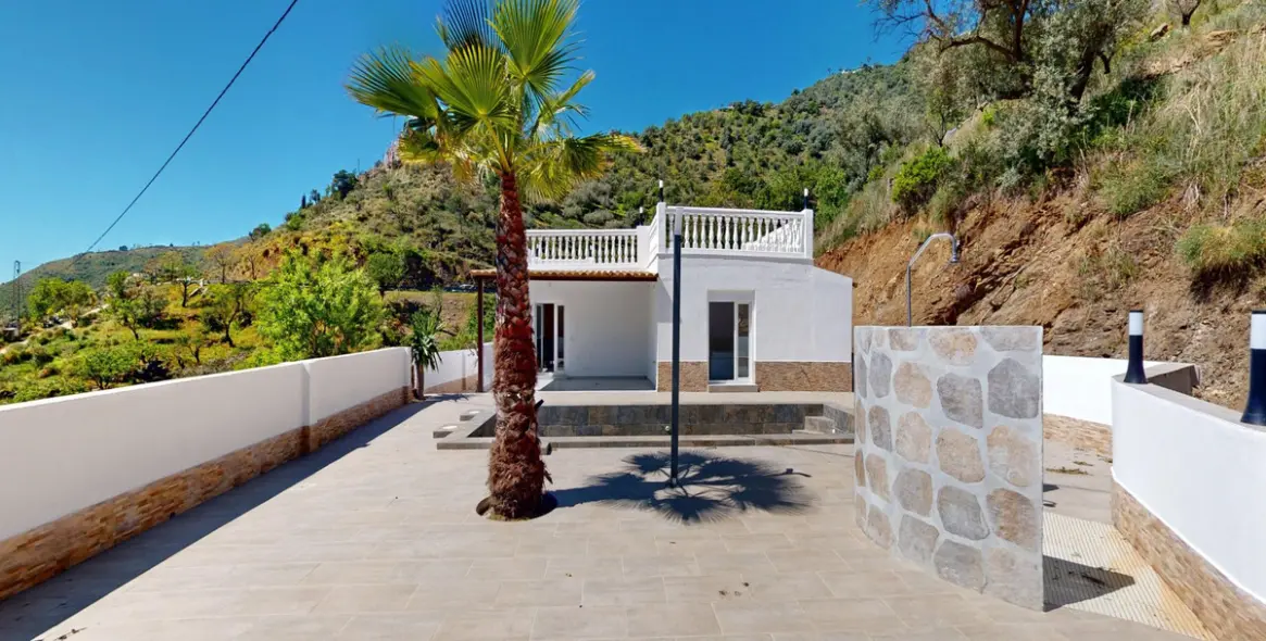 Sale of detached villa in Arenas 30