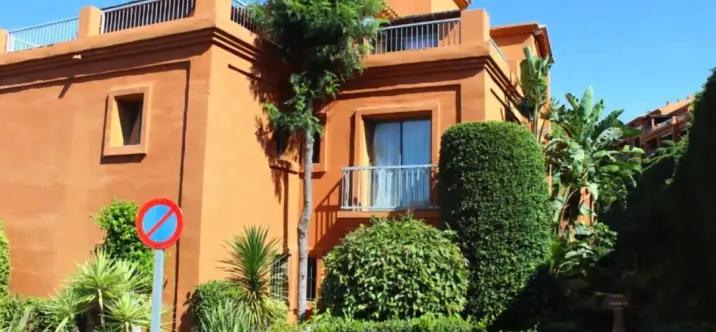 Venta de apartamento en planta media en Atalaya 0