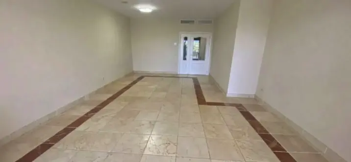 Venta de apartamento en planta media en Atalaya 3