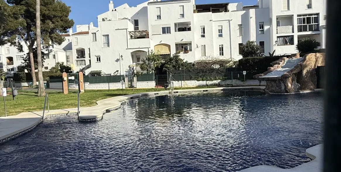 Long-term rent of penthouse duplex in Elviria 1