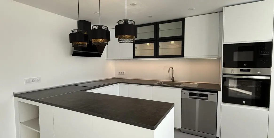 Long-term rent of penthouse duplex in Elviria 2