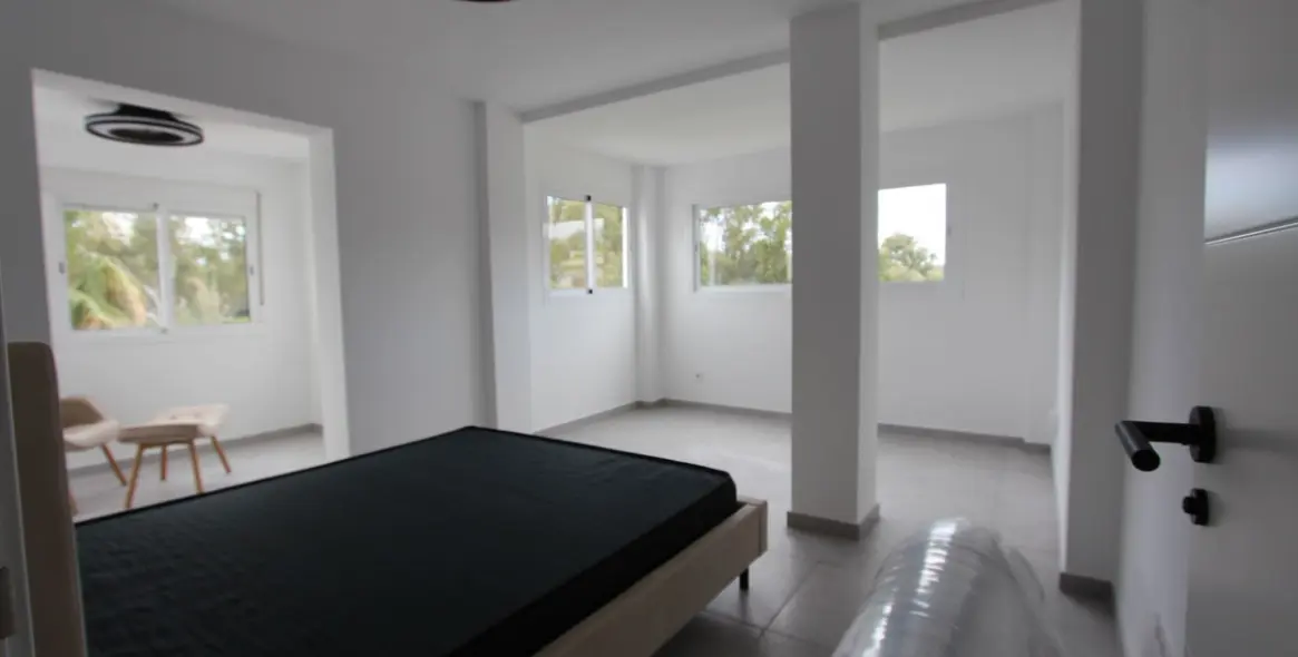 Long-term rent of penthouse duplex in Elviria 5