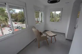 Image 6 thumb