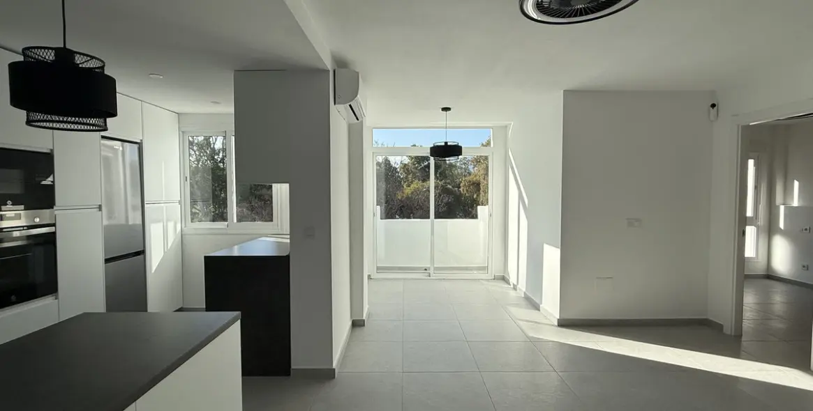 Long-term rent of penthouse duplex in Elviria 9