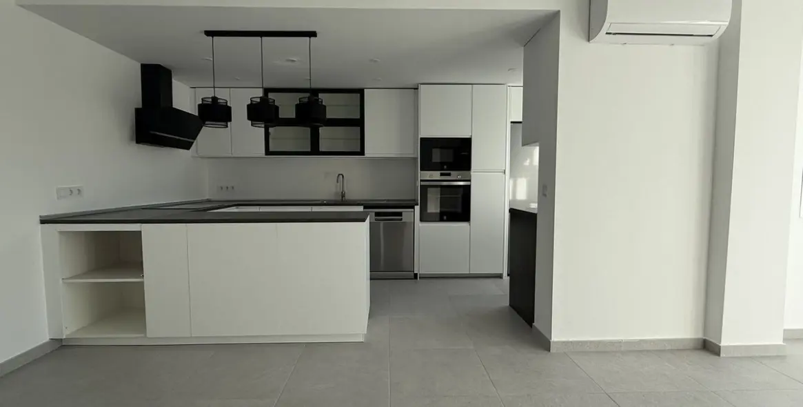 Long-term rent of penthouse duplex in Elviria 12
