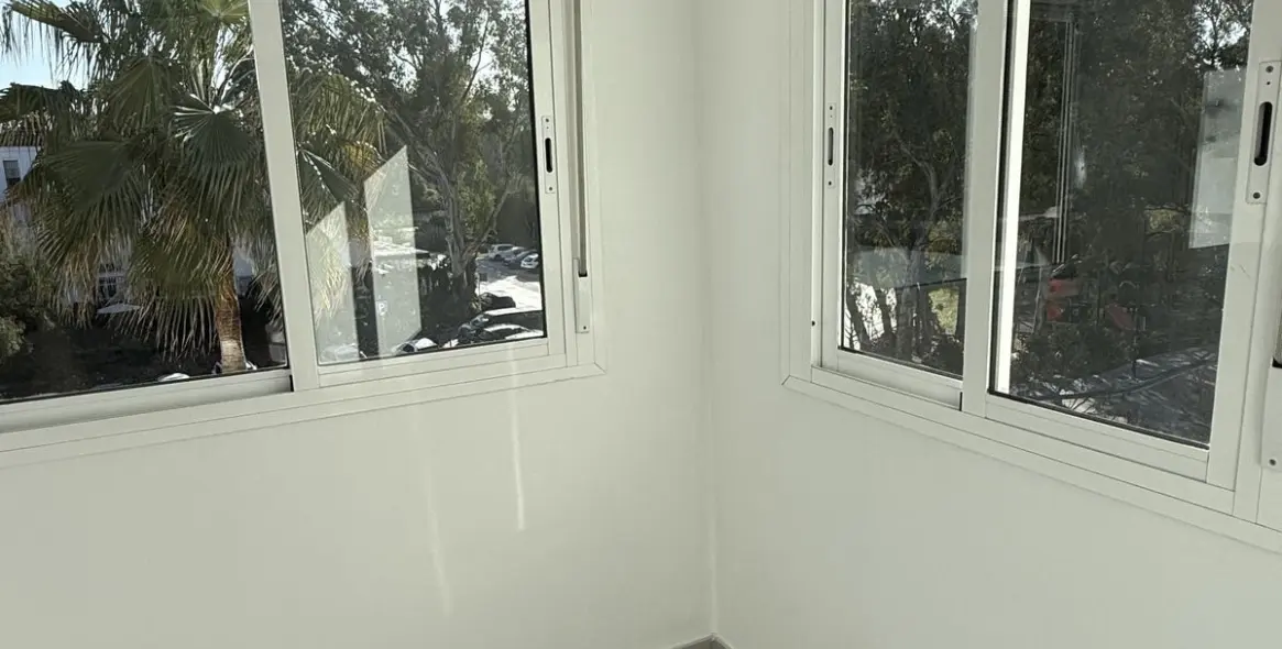 Long-term rent of penthouse duplex in Elviria 23