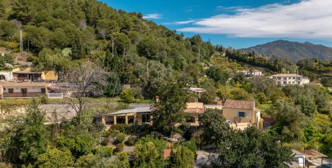 Sale of finca - cortijo in Ojén 1
