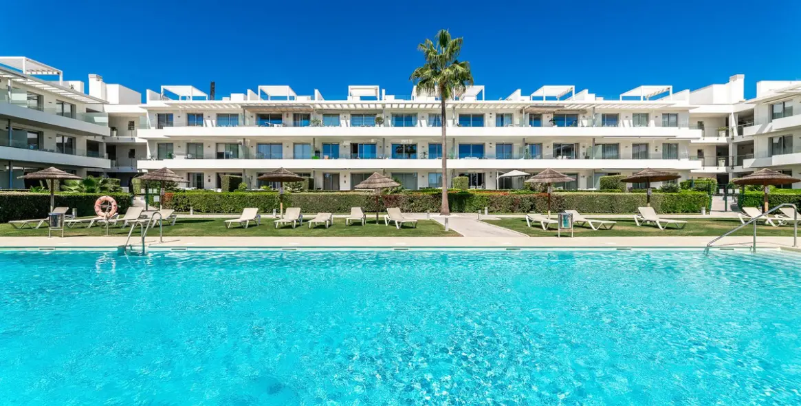 Sale of ground floor apartment in Bel Air 1