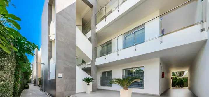 Sale of ground floor apartment in Bel Air 1