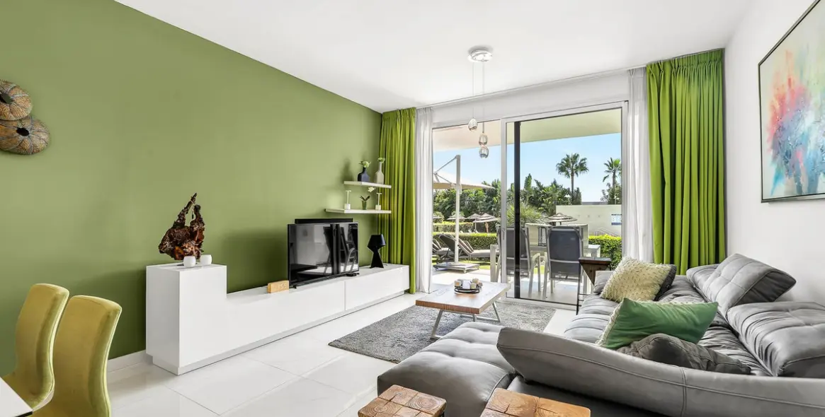 Sale of ground floor apartment in Bel Air 3