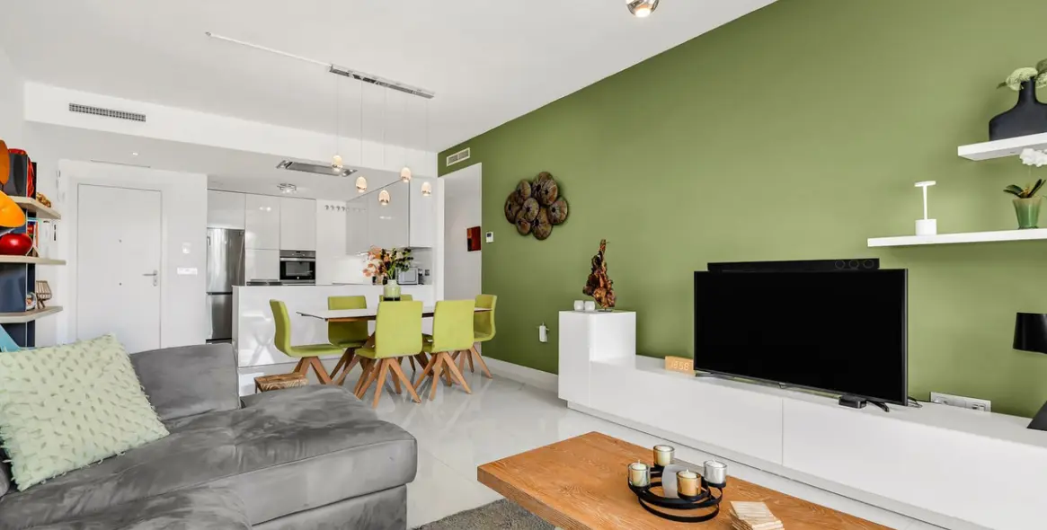 Sale of ground floor apartment in Bel Air 4