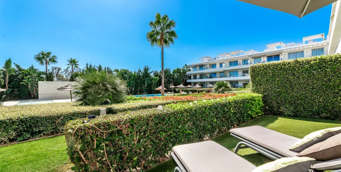 Sale of ground floor apartment in Bel Air 13