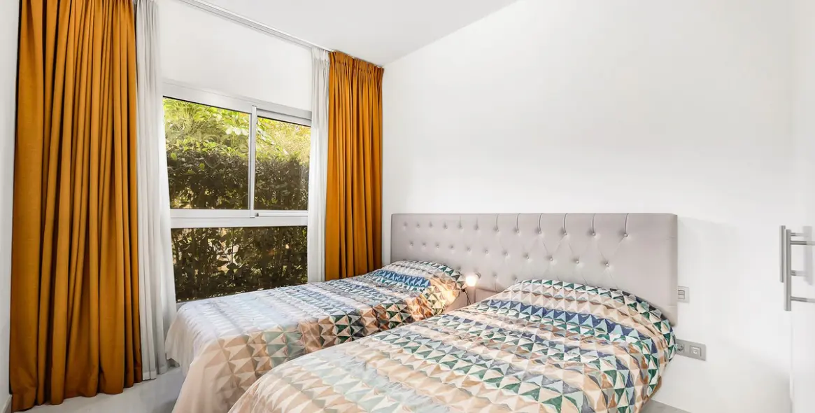 Sale of ground floor apartment in Bel Air 19